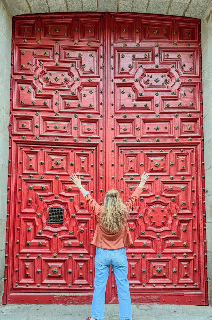 maren in front of a door in Salamanca spain