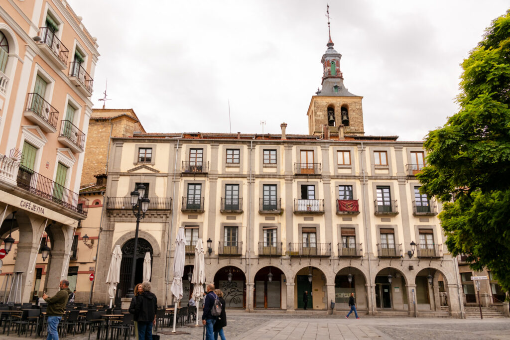 plaza mayor Segovia buildings