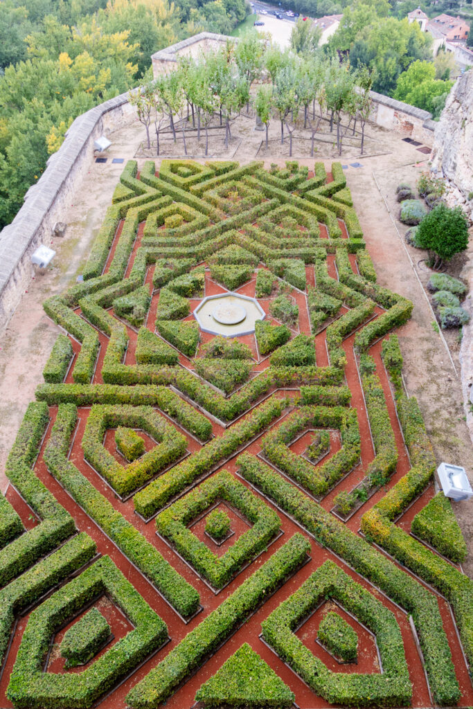 castle garden Segovia