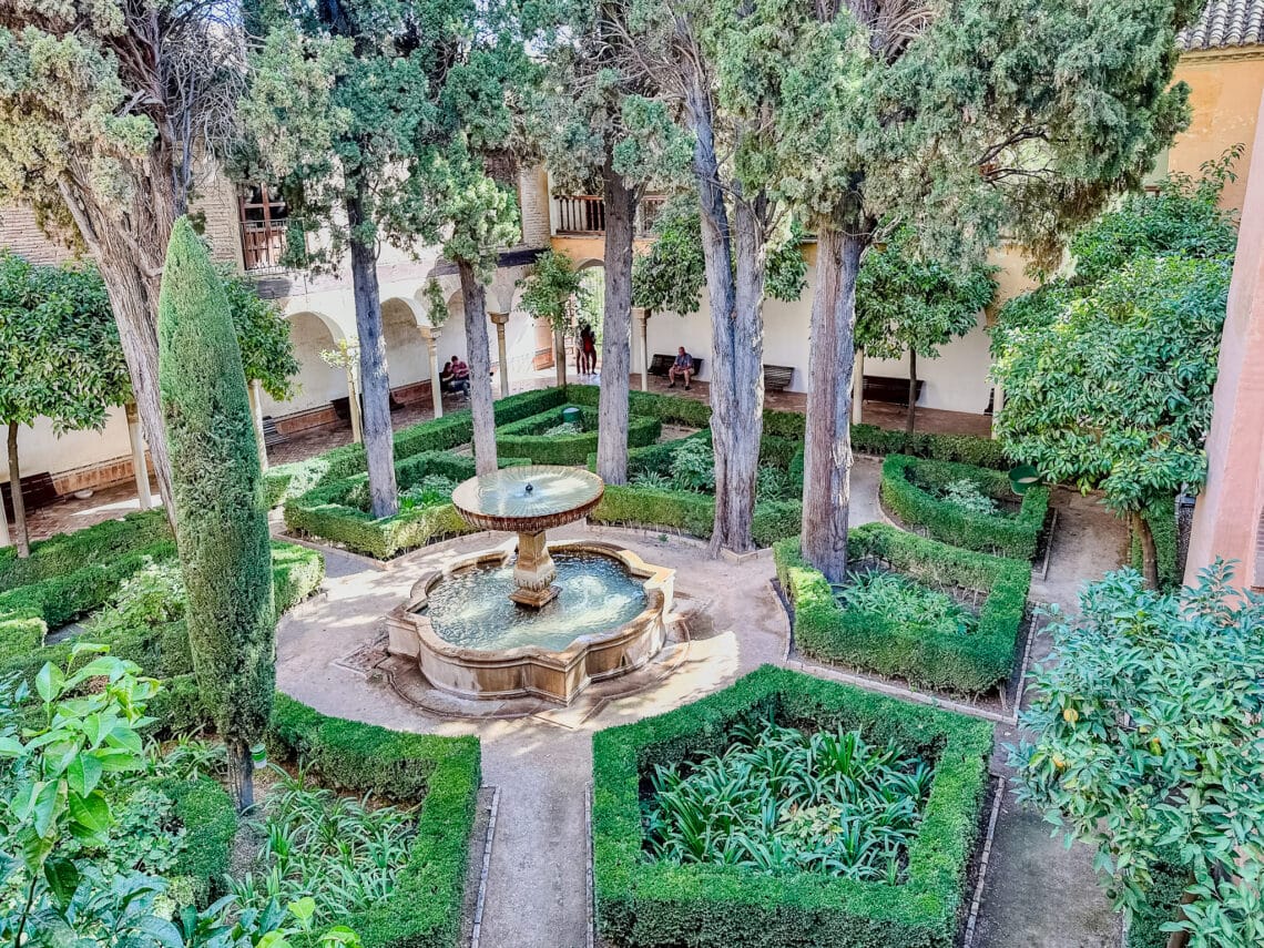 a packing list for europe so you can visit places like the alhambra in granada spain