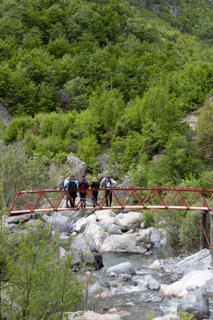 red bridge to Grunas waterfall